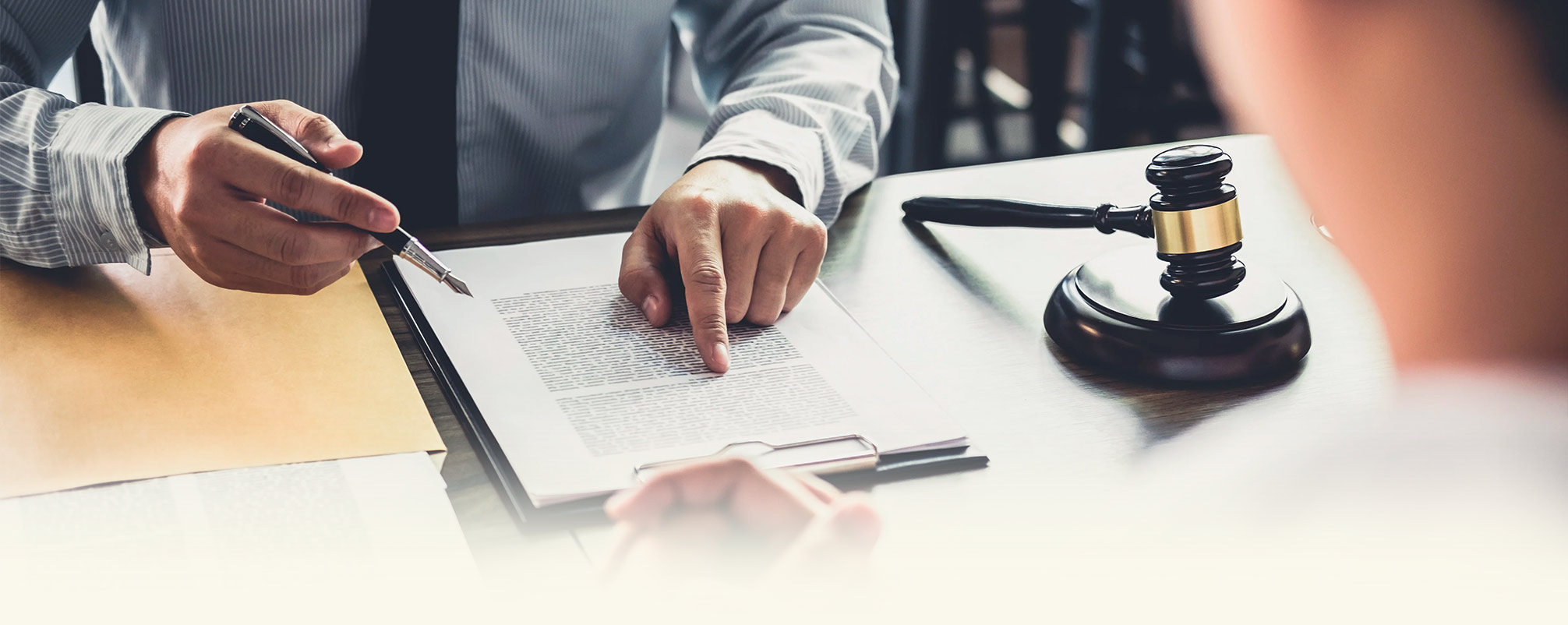 تنظیم-و-بررسی-قراردادها